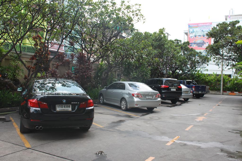 14 Place Bangkok Exterior foto
